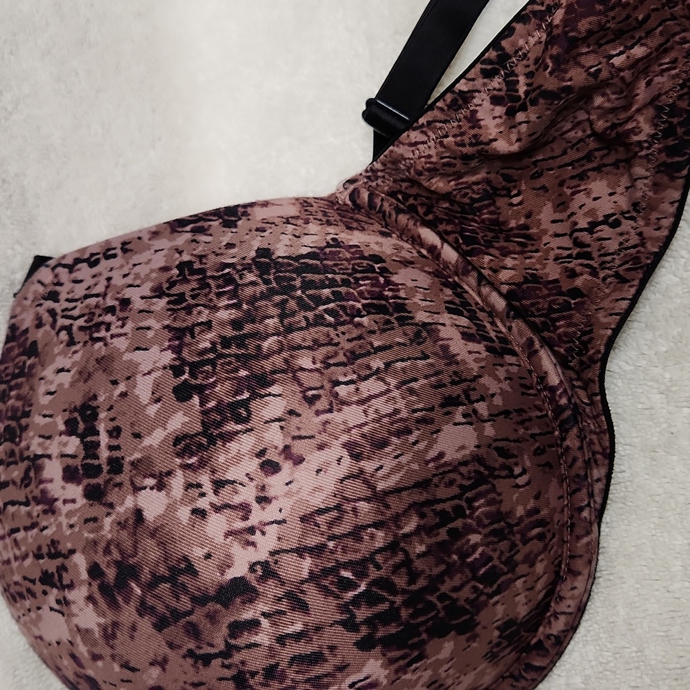 Pink Victoria's Secret 36DD Super Push up - Picture 5 of 14